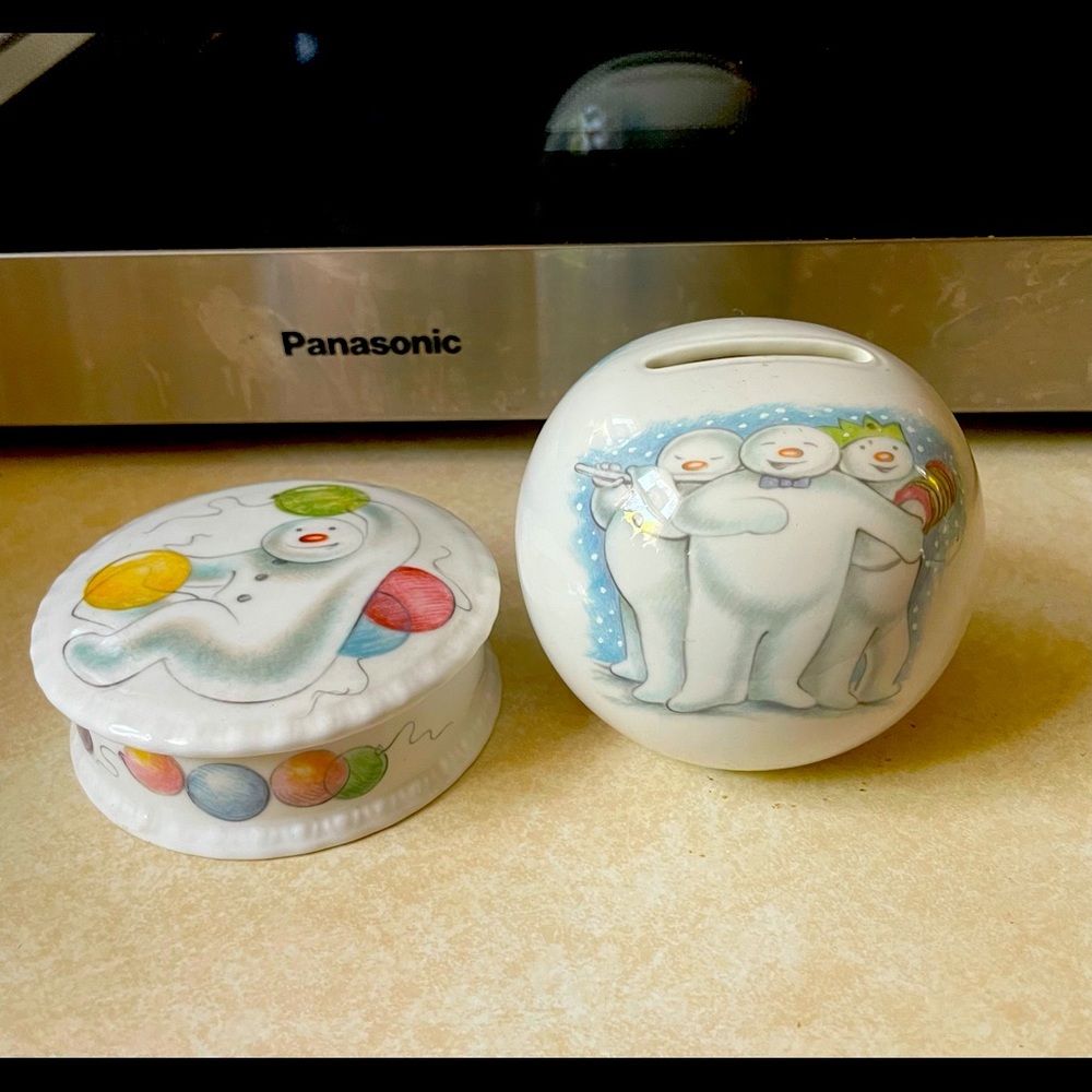 Royal Doulton The Snowman trinket box and bank